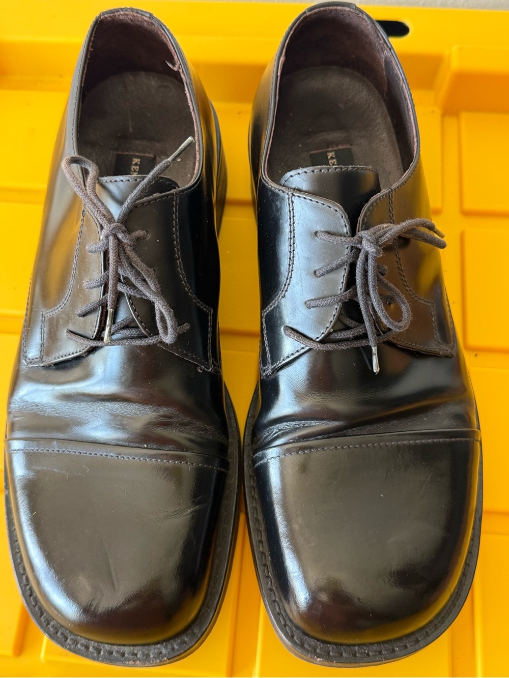 Kenneth Cole Black Leather Cap-Toe Derby Shoes